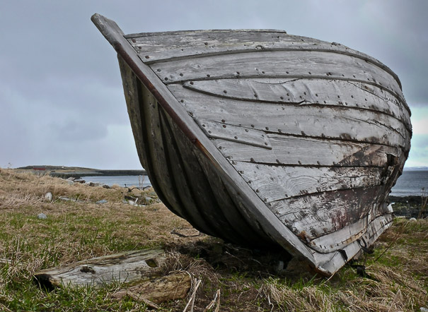 Boot auf dem Trockenen © Eberhard Giese